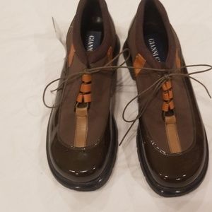 Ladys size 10 hush puppies shoes